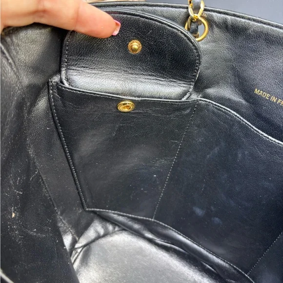 Authentic CHANEL RARE black lambskin quilted double pocket CC chain bucket bag - Picture 14 of 14